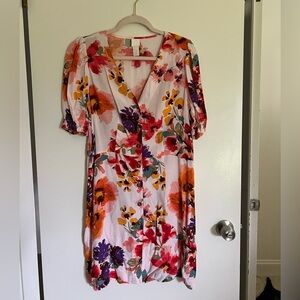 H&M Red and Pink Floral V-Neck Puff Sleeve Sundress